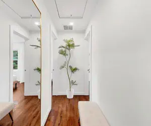 Photo 2 - Modern Comfort in the Heart of NYC