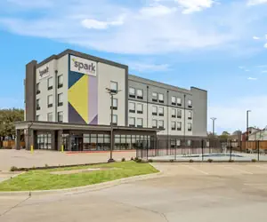 Photo 2 - Spark By Hilton Garland Dallas East