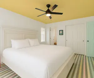 Photo 4 - Bright Bay Hideaway