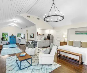 Photo 3 - Jubilee Suites Boutique B&B