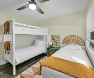 Photo 4 - Safety Harbor Motel