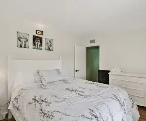 Photo 3 - Bright & Cozy Townhome · Pool & Near Downtown