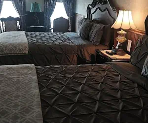 Photo 4 - Wyatt's Hotel