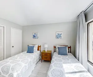 Photo 5 - Condo With Shared Pool, Beach Access and Spectacular Atlantic Ocean Views
