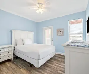 Photo 2 - 6BR Beach Home 5-min Walk to Ocean Resort Pool