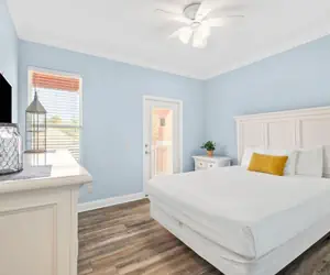 Photo 4 - 6BR Beach Home 5-min Walk to Ocean Resort Pool