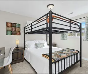 Photo 5 - Chimney Park Retreat King Suite + Fenced Yard