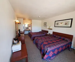 Photo 5 - Riverside Inn