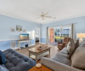 Photo 2 - Magnolia North 4839-105