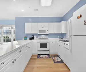 Photo 4 - Magnolia North 4839-105