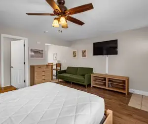 Photo 3 - Seashell and Sand Studio