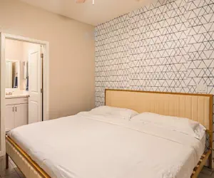 Photo 3 - Luxury Stay 20mins to State Farm Stadium