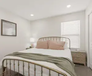 Photo 2 - Magazine Inn