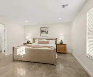 Photo 4 - The Royal Inn