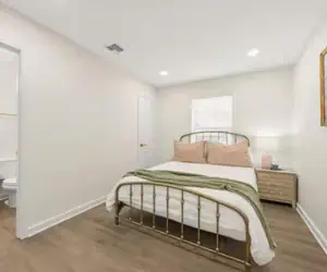 Photo 5 - The Royal Inn