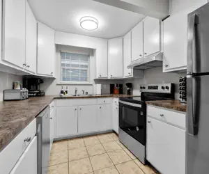 Photo 5 - 11th Ave Unit C