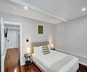 Photo 3 - 906 North Riverside Dr