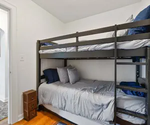 Photo 5 - Blue Bungalow - Close To Downtown & Autzen 2 Bedroom Home