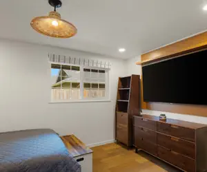 Photo 5 - Zen Den - 10 Minutes To Autzen & Downtown 2 Bedroom Home