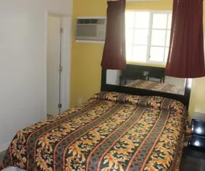 Photo 4 - CINEMA MOTEL