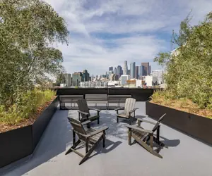 Photo 2 - Downtown Los Angeles Modern Apartments