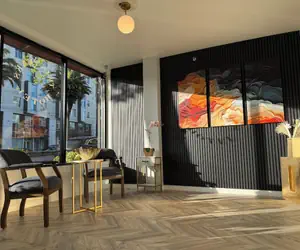 Photo 2 - Twin Peaks Hotel