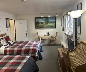 Photo 5 - Columbine INN