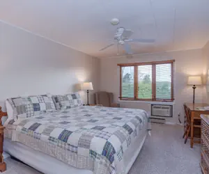 Photo 5 - Village Green Lodge