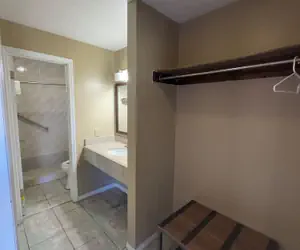 Photo 2 - Economy Inn