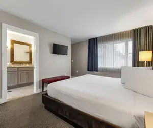 Photo 4 - Lake Placid Inn: Residences