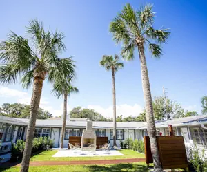 Photo 2 - The Hotel Palms Courtyard