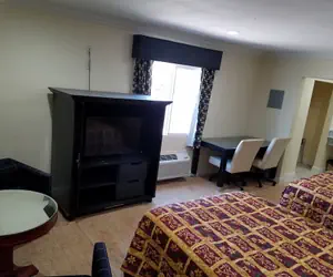 Photo 4 - El Rancho Motel