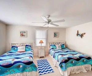 Photo 5 - Indigo Pelican Indigo Pelican 5 Bedroom Holiday Home By Bald Head Island