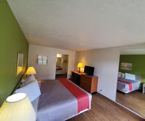 Photo 4 - Knights Stay Inn Frankfort