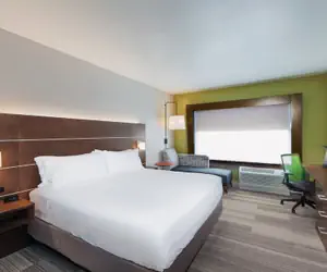 Photo 5 - Holiday Inn Express & Suites Chanute by IHG