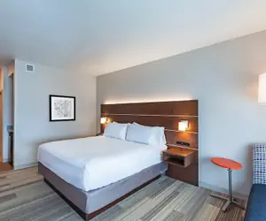 Photo 3 - Holiday Inn Express & Suites Chanute by IHG