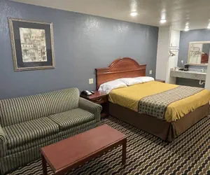 Photo 5 - Sallisaw Inn