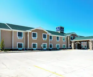 Photo 2 - Cobblestone Hotel & Suites - Paxton