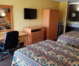 Photo 2 - Hermitage Inn