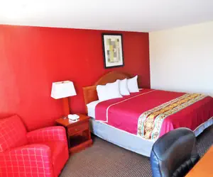 Photo 2 - Courtesy Inn