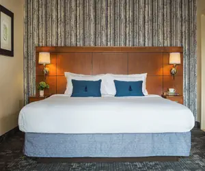 Photo 4 - Courtyard Marriott Burlington Harbor