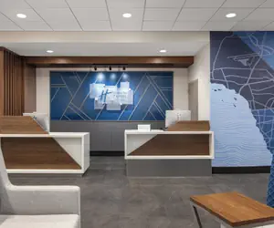 Photo 3 - Holiday Inn Express & Suites Phoenix Midtown by IHG