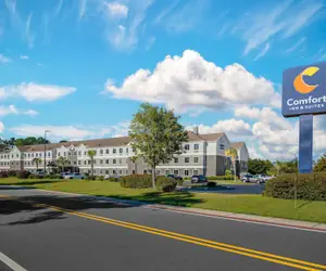 Photo 2 - Comfort Inn & Suites Savannah Airport