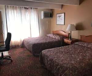 Photo 4 - La Fontana Motel