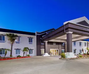 Photo 2 - Best Western Refugio Inn