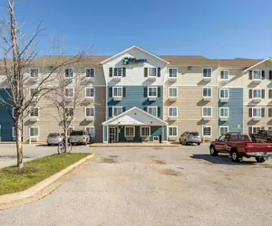 Photo 2 - WoodSpring Suites Fayetteville I-49