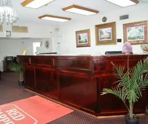 Photo 3 - Red Carpet Inn