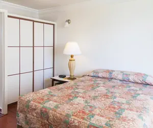 Photo 3 - Holiday Surf Hotel