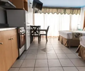 Photo 5 - Holiday Surf Hotel