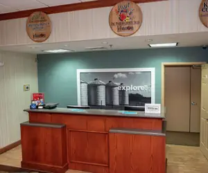 Photo 5 - Hampton Inn Lebanon